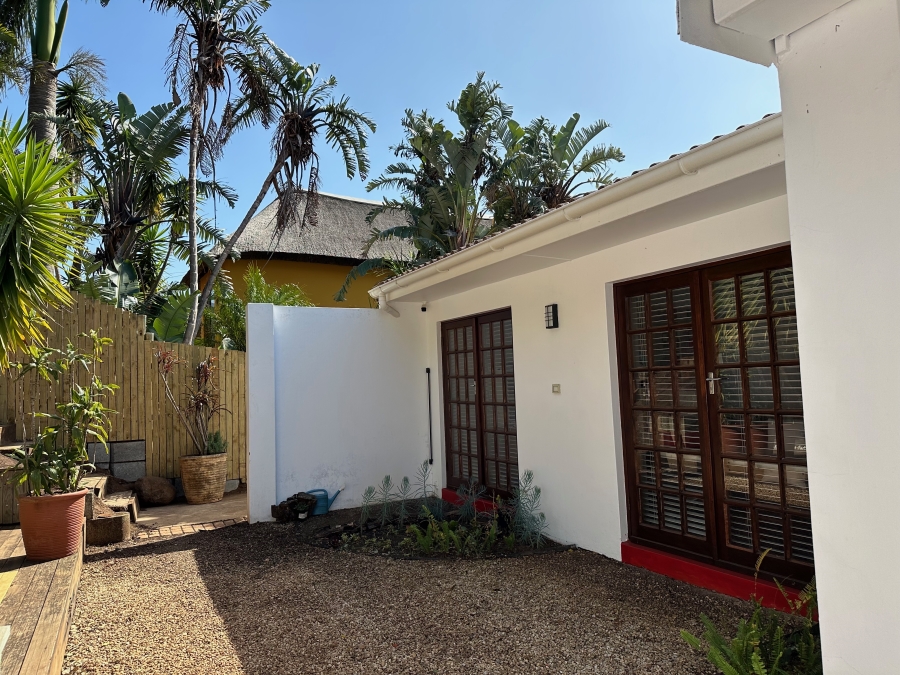 5 Bedroom Property for Sale in Gonubie North Eastern Cape